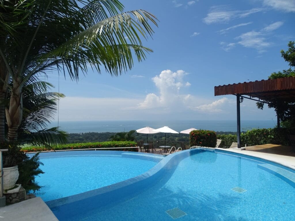 Vista ballena Ocean View Hotel